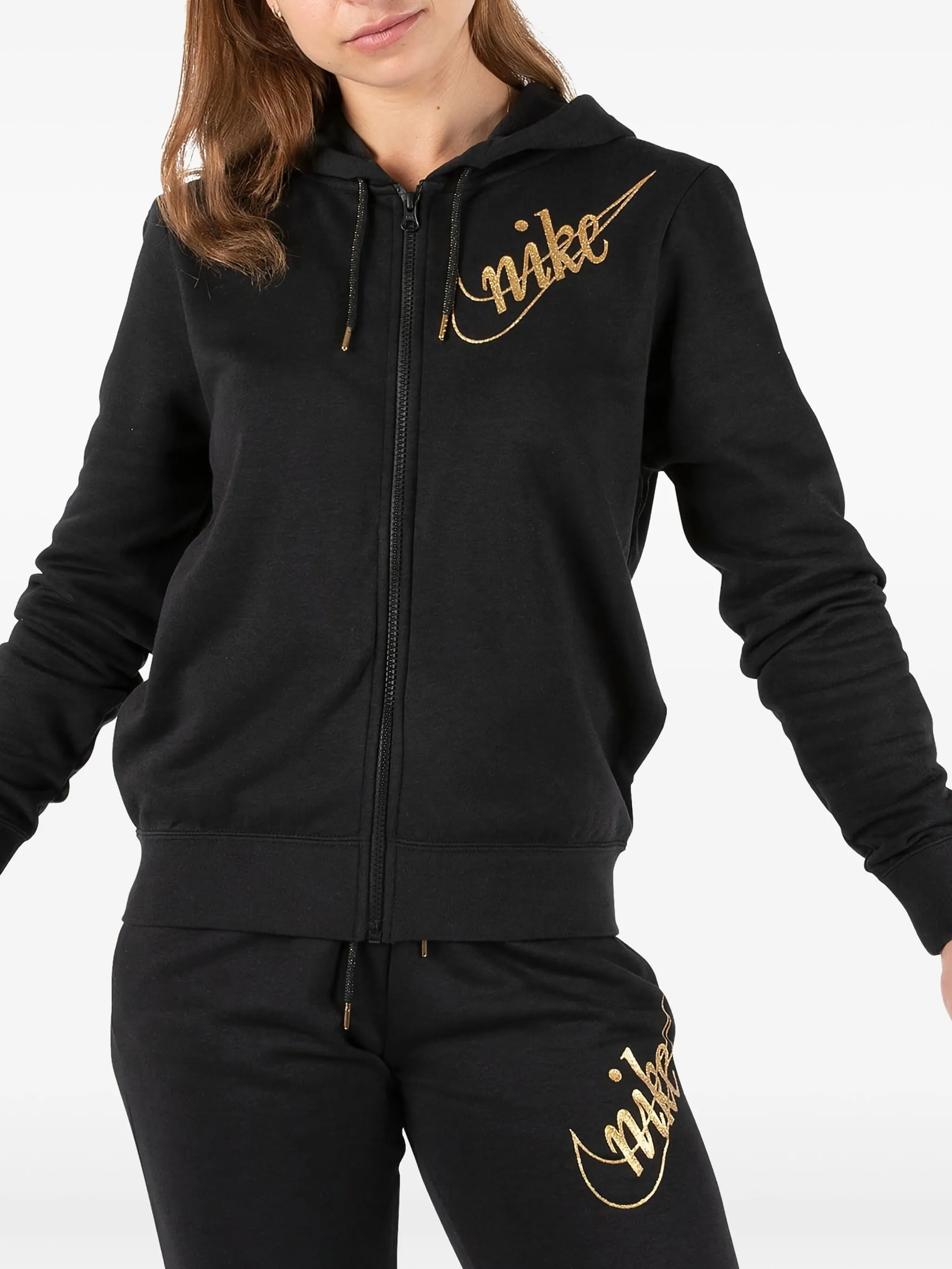 

Куртка с капюшоном и декорированным логотипом Nike, черный