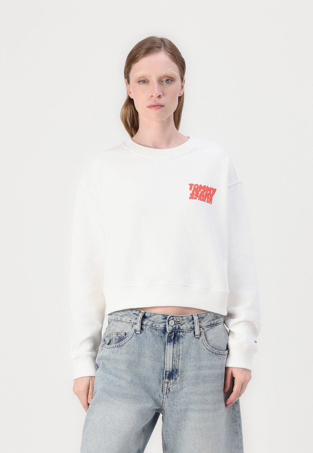 

Толстовка BUBBLE CREW Tommy Jeans, слоновая кость