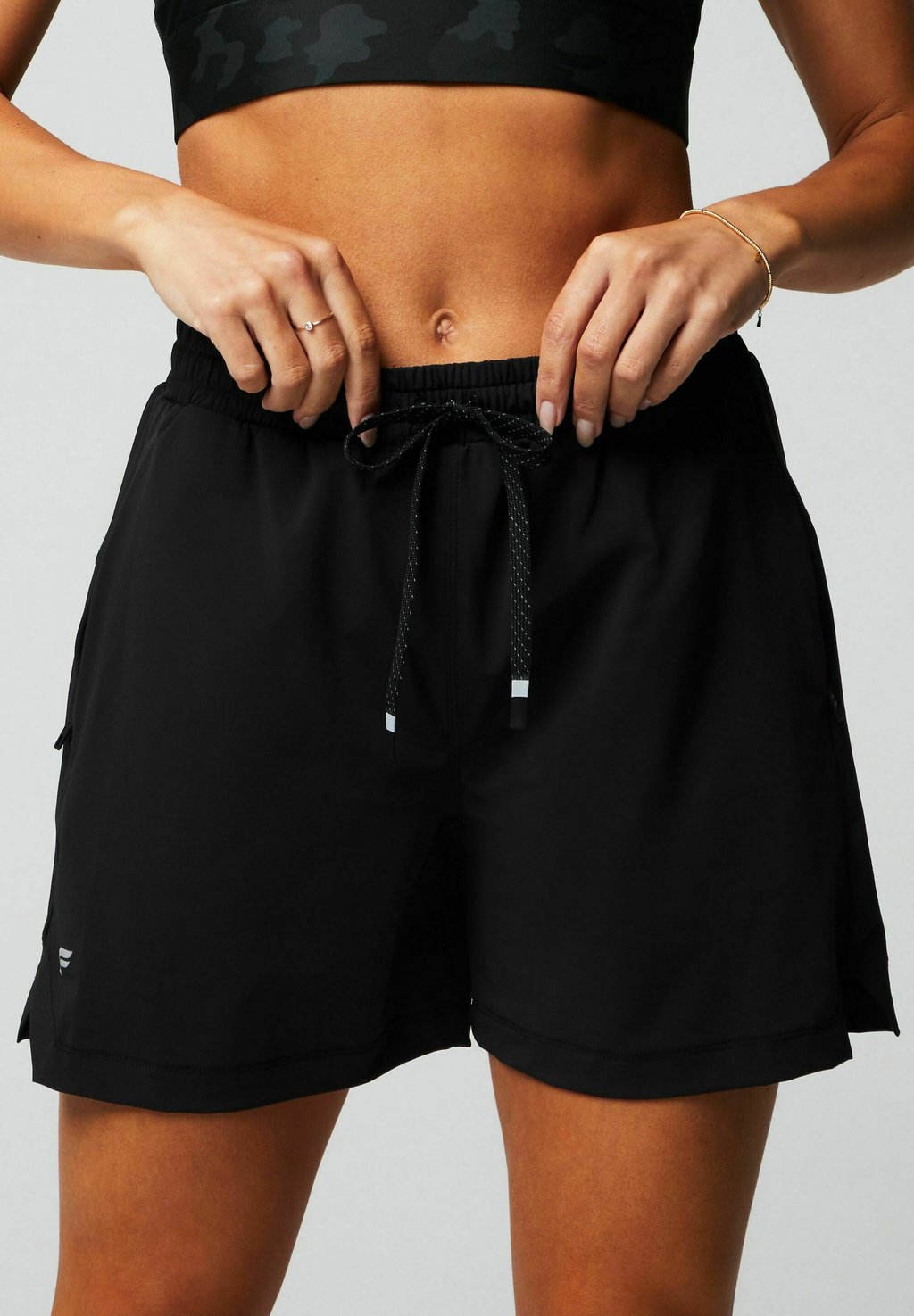 

Спортивные шорты THE ONE Fabletics, черный