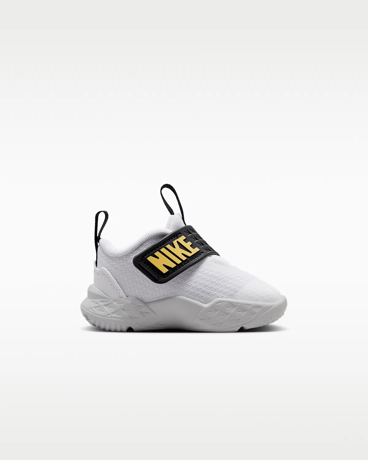 Детские кроссовки Nike Team Hustle D 12, White/Black/Clear Emerald/Topaz Gold — фото 3