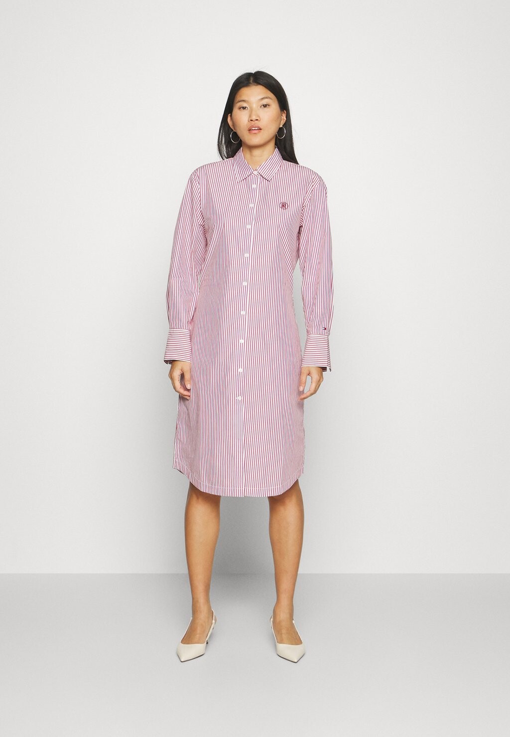 

Платье Camisero Tommy Hilfiger ПЛАТЬЕ ДО КОЛЕНА В ПОЛОСКУ, красный