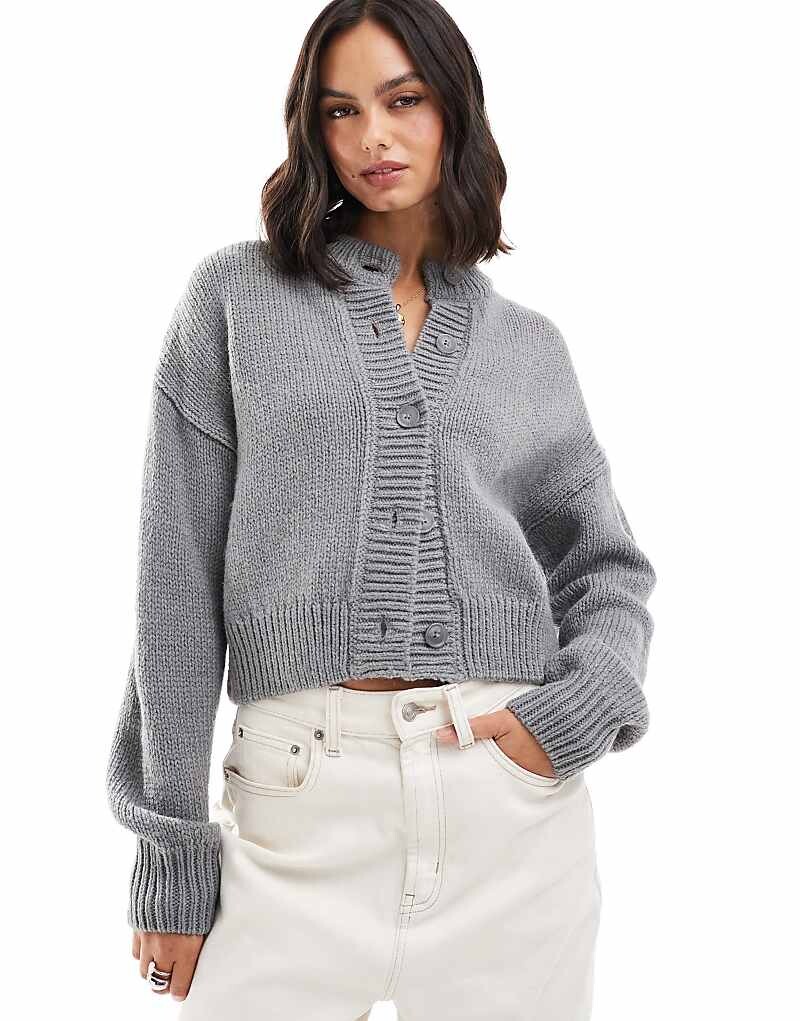 

ASOS DESIGN – Короткий серый кардиган с круглым вырезом