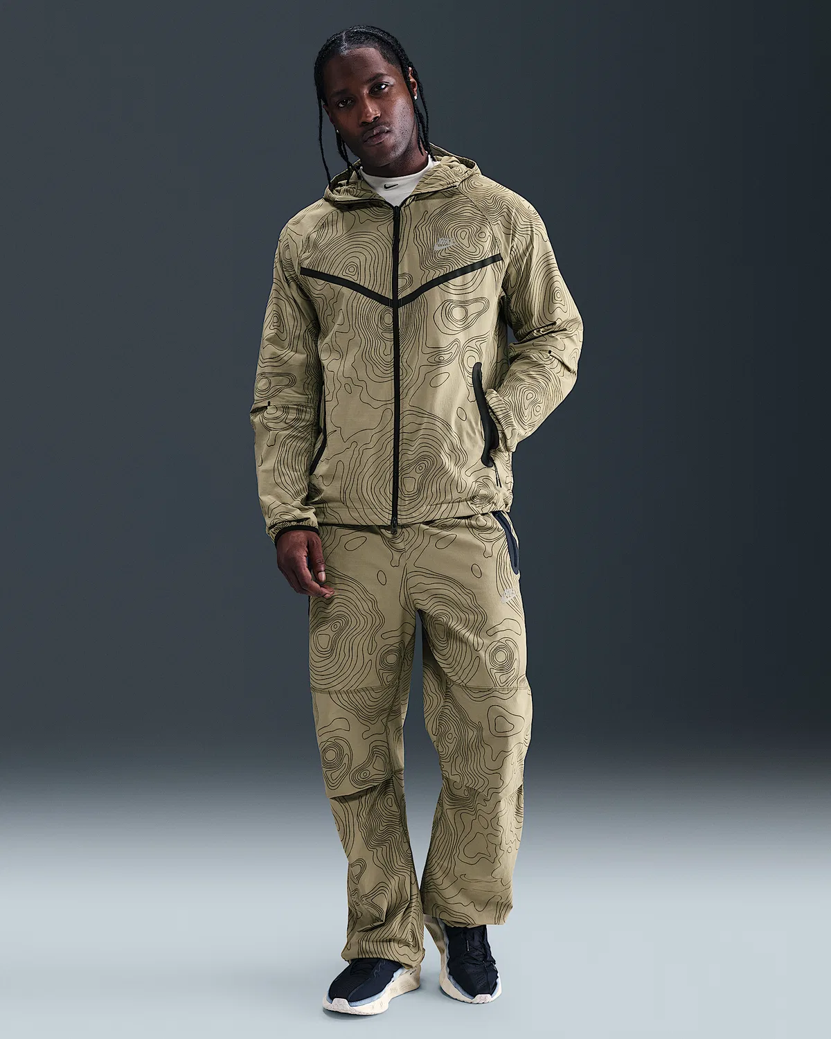 Мужская куртка Windrunner на молнии Nike Tech, Neutral Olive — фото 4