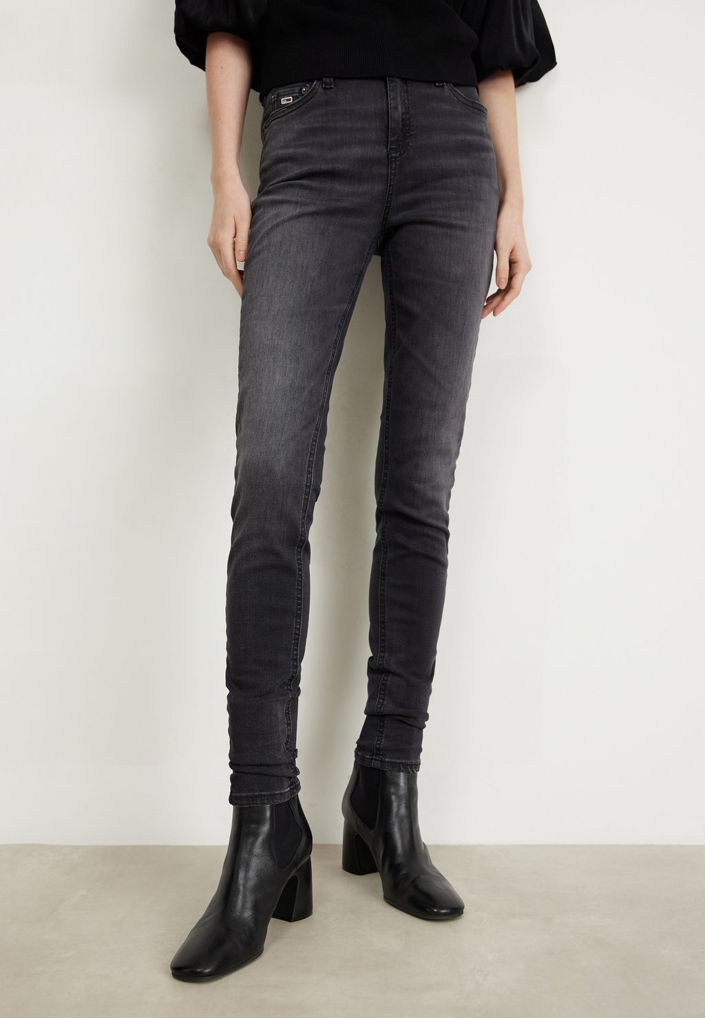 

Джинсы Skinny Fit NORA SKINNY Tommy Jeans, цвет denim black