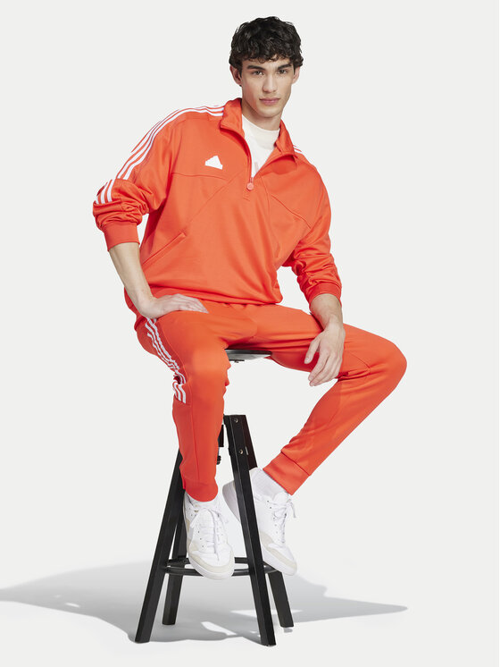 Свитшот loose fit House of Tiro IW3578 Adidas, оранжевый — фото 2