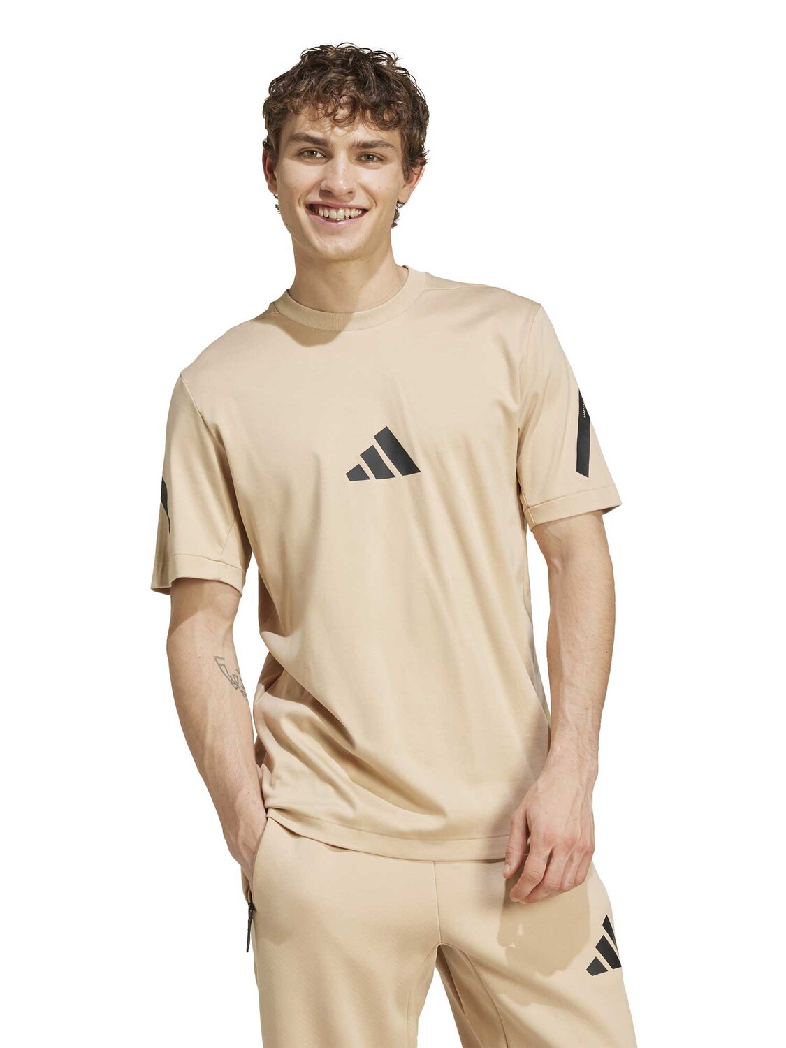 

Футболка Adidas Sportswear Z.N.E. T-Shirt, бежевый