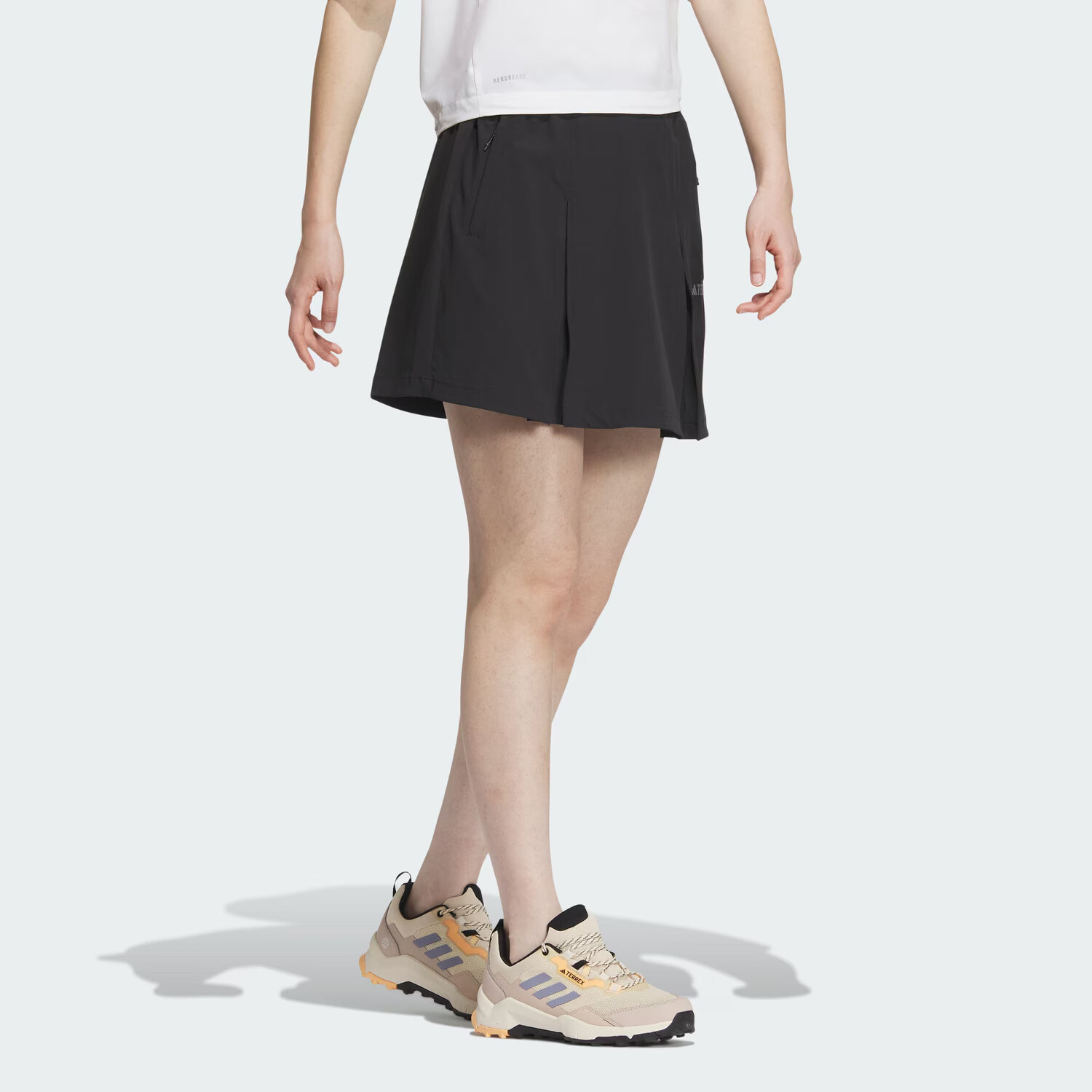 AEROREADY Повседневные шорты женские черные Adidas — фото 4