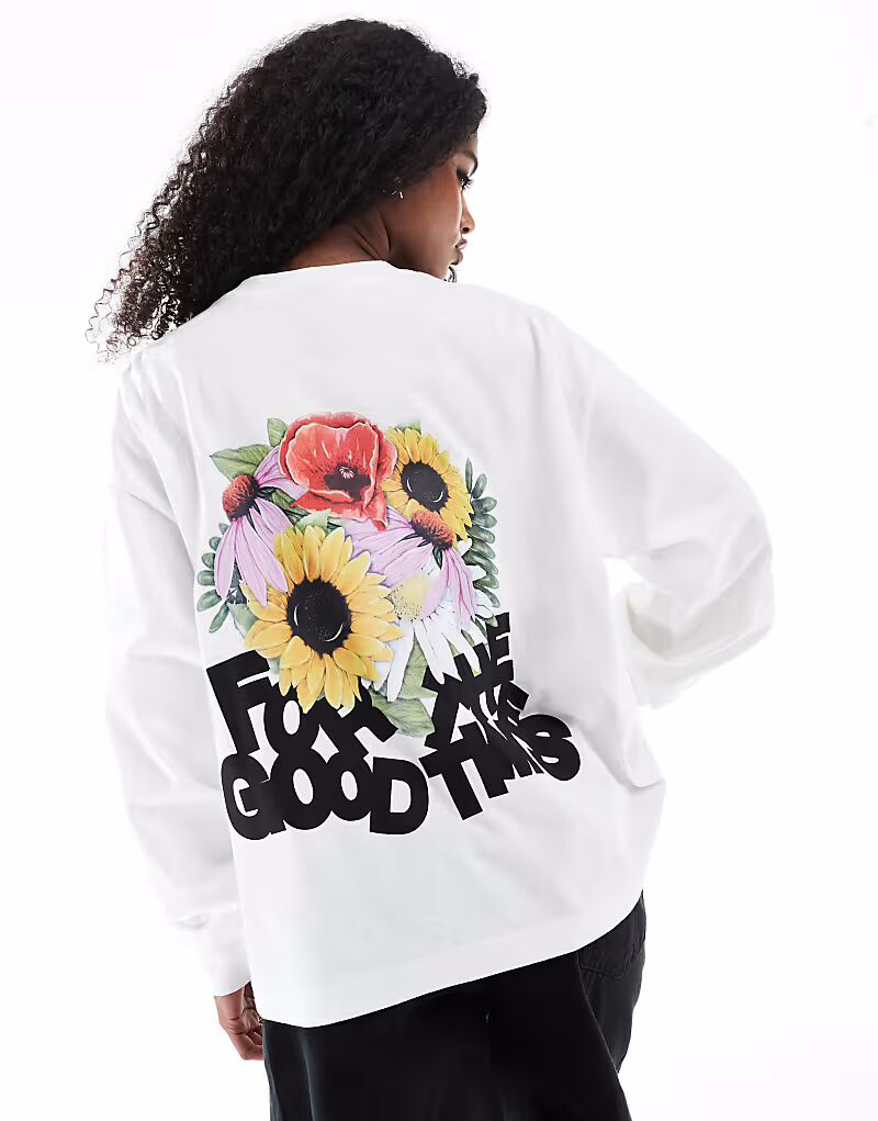 

Футболка свободного кроя с длинными рукавами и графическим принтом на спине в нежно-белом цвете Dr Denim