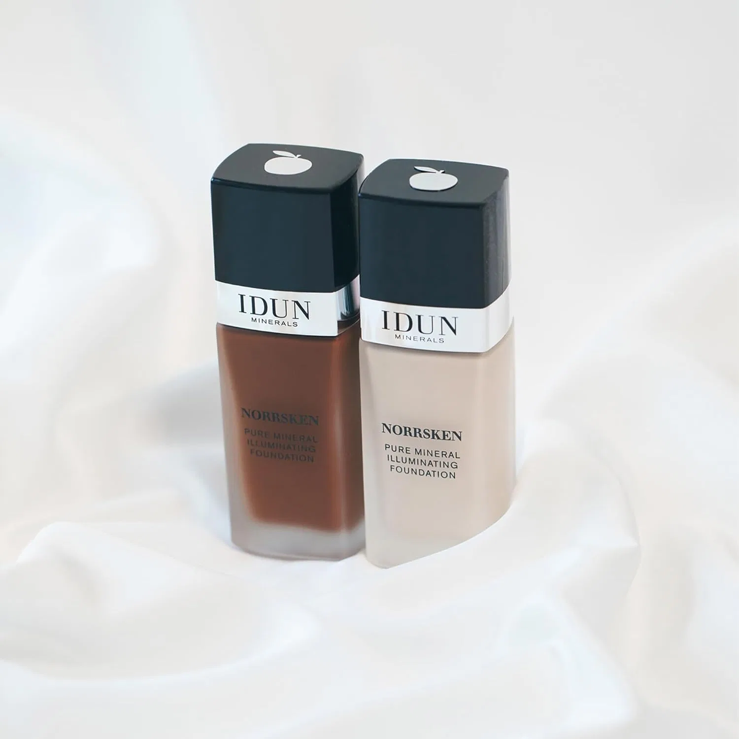 Тональная основа Illuminating Foundation Idun Minerals 29.57 мл — фото 4