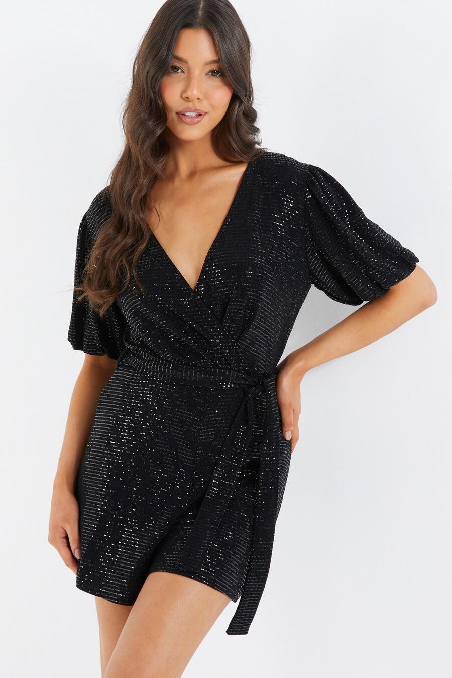 

Черный комбинезон с запахом и пайетками QUIZ Clothing