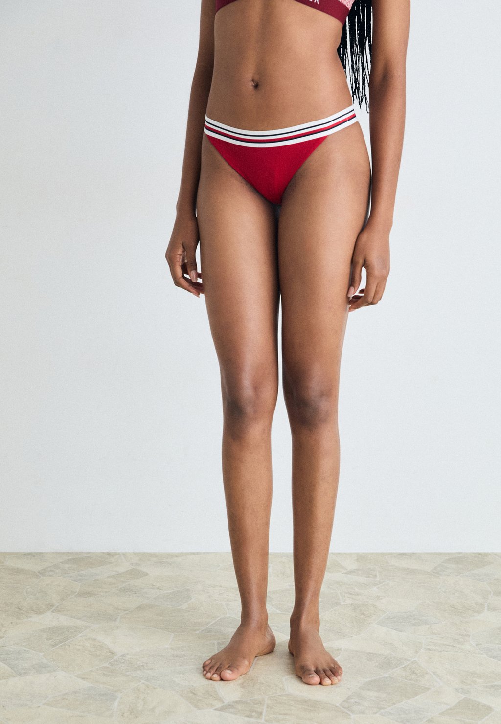 

Плавки бикини GLOBAL STRIPE SCHEEKY Tommy Hilfiger, красный