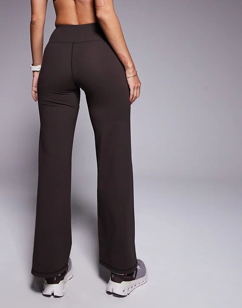 

4505 Icon Мягкие танцевальные брюки с высокой талией и широкими штанинами шоколадного цвета