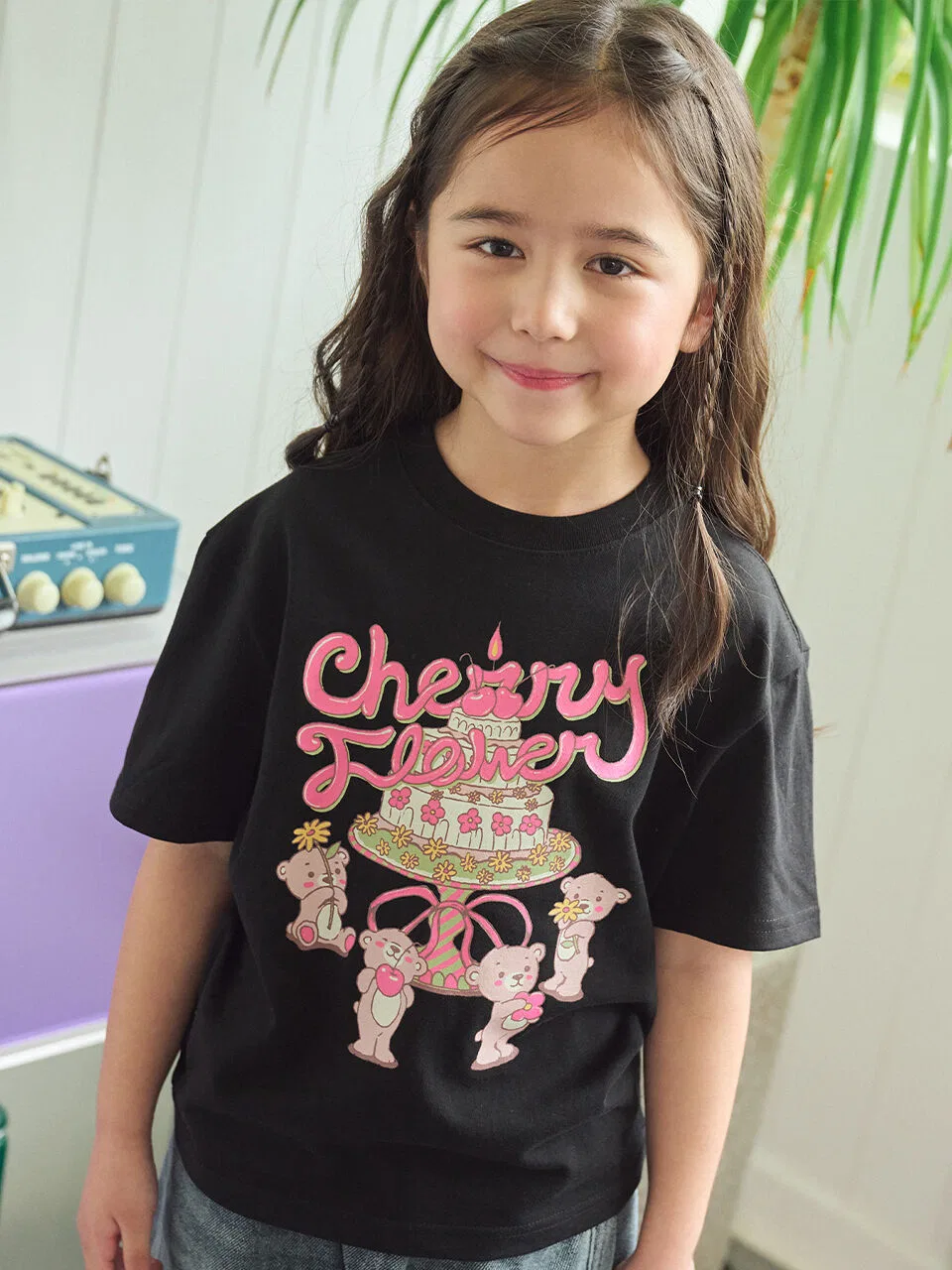 Детская футболка Kids Teddy's Cake чёрная от Cpgn Kids — фото 2