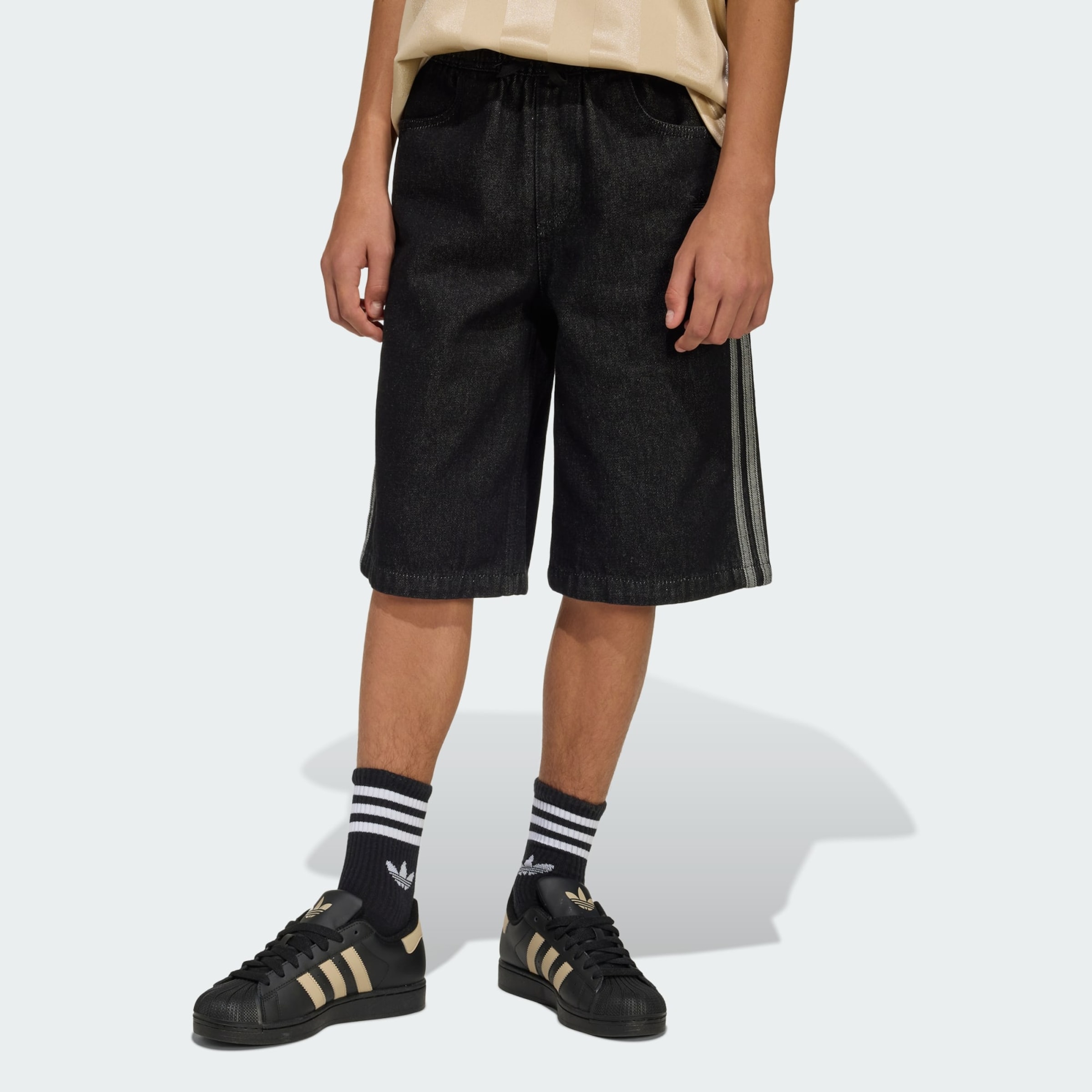 Adidas Originals Джинсовые шорты свободного кроя 'DENIM' в черном дениме — фото 2