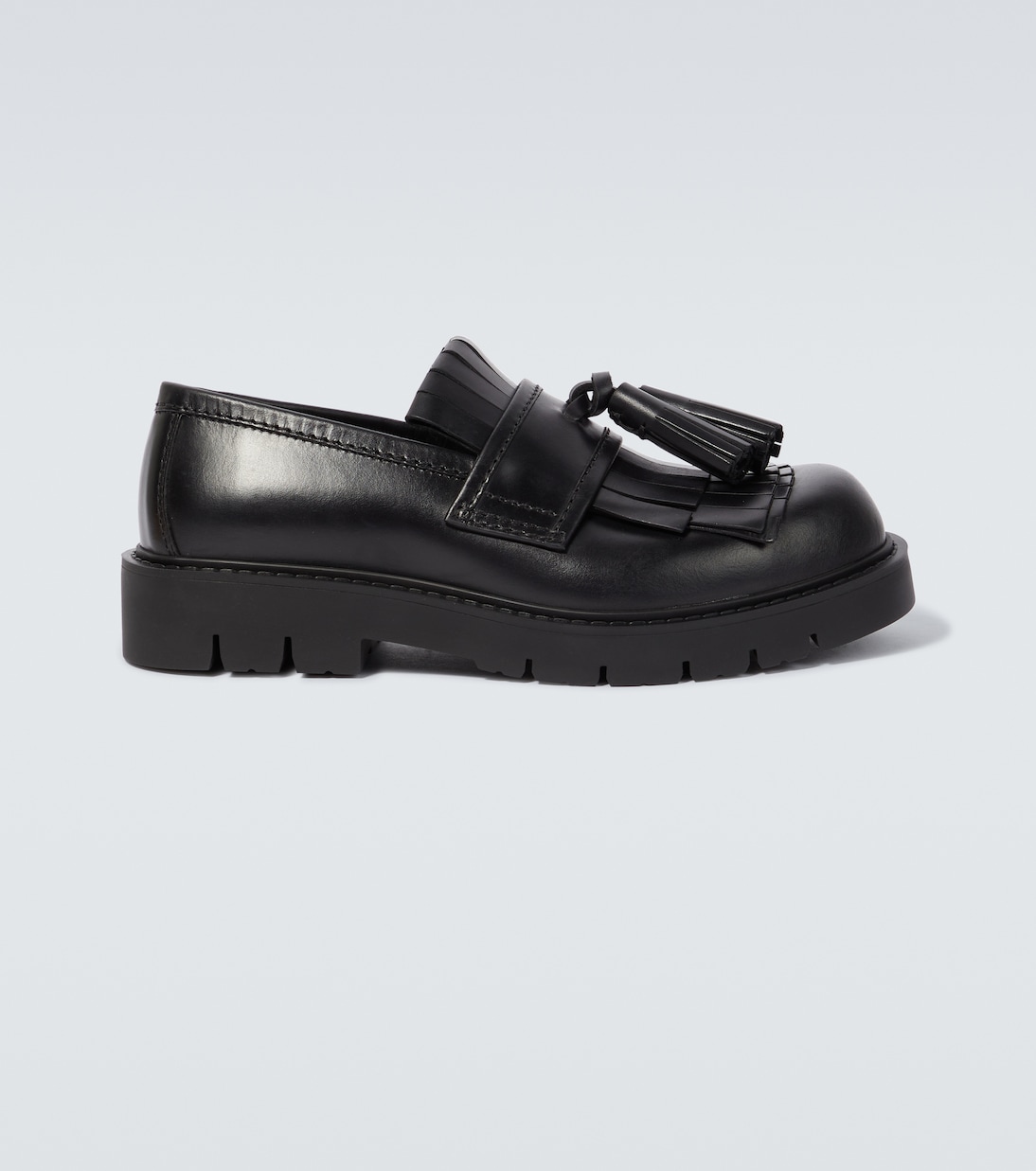 

Лоферы из бахромчатой кожи с треской Bottega Veneta, черный