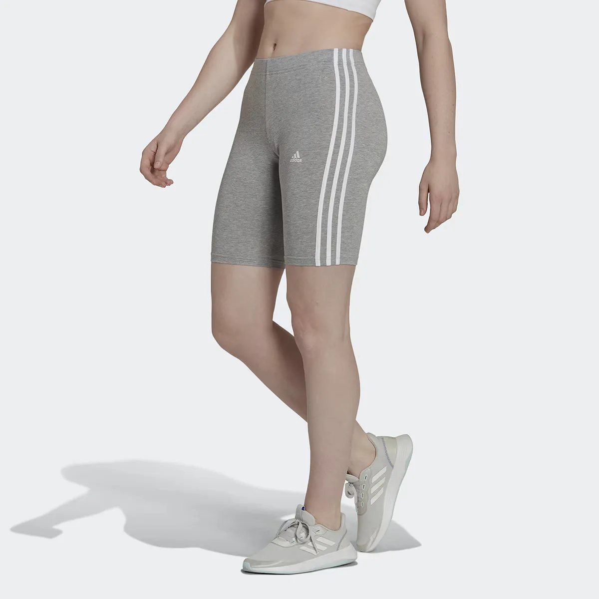 

Женские Essentials Короткие колготки Adidas с 3 полосками, серый