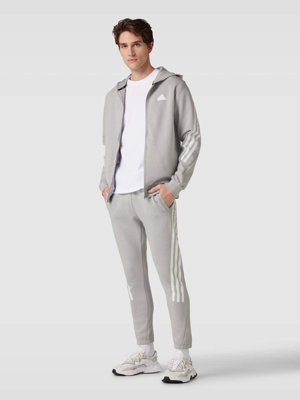 

Толстовка с капюшоном ADIDAS SPORTSWEAR, светло-серый