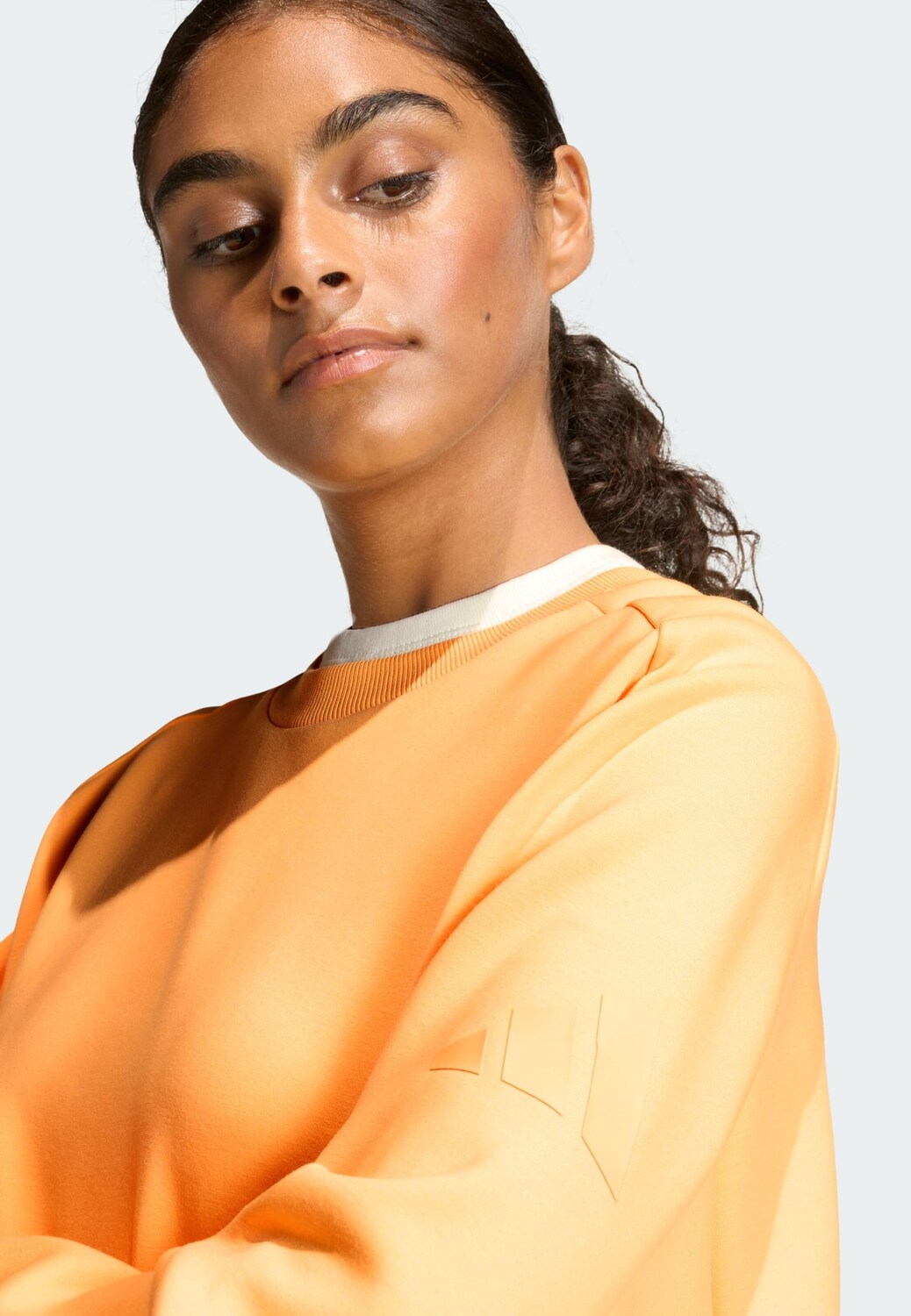 Adidas Sportswear Спортивный свитшот 'All Szn' в светло-оранжевом цвете — фото 4