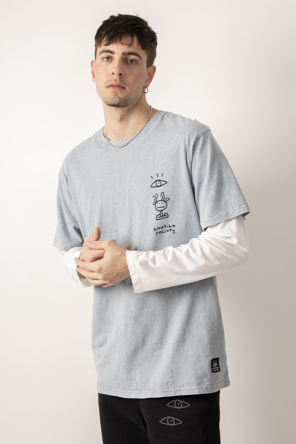 

Футболка с принтом WASHED URBAN THREESOME UNISEX Kaotiko, черный