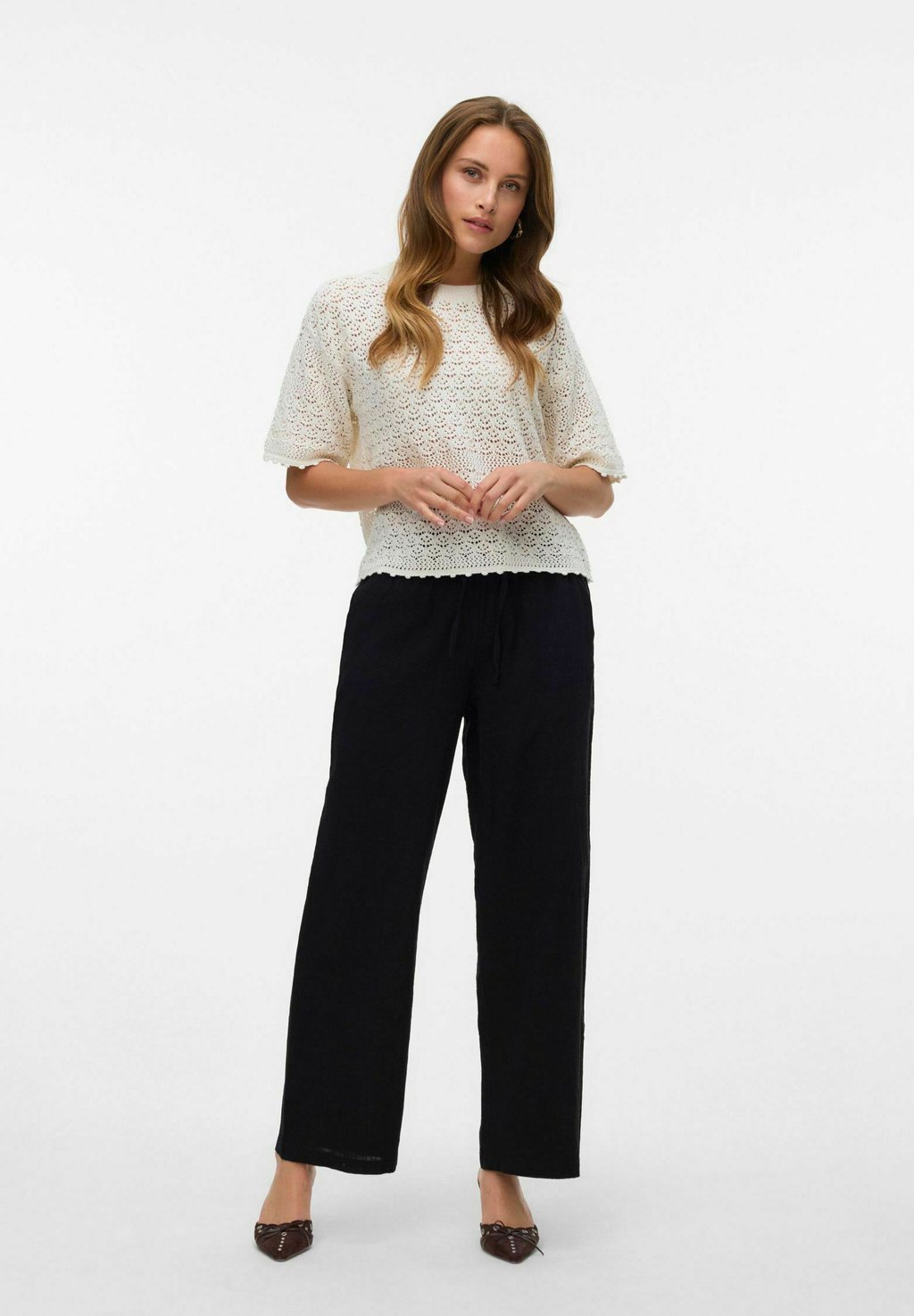 

Брюки VMCAIA MITTLERE TAILLE Vero Moda, черный