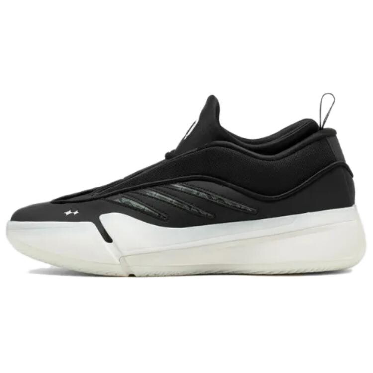 

Баскетбольные кроссовки Dame 9 BSTN FC Bayern Munich Basketball Adidas, черный/белый
