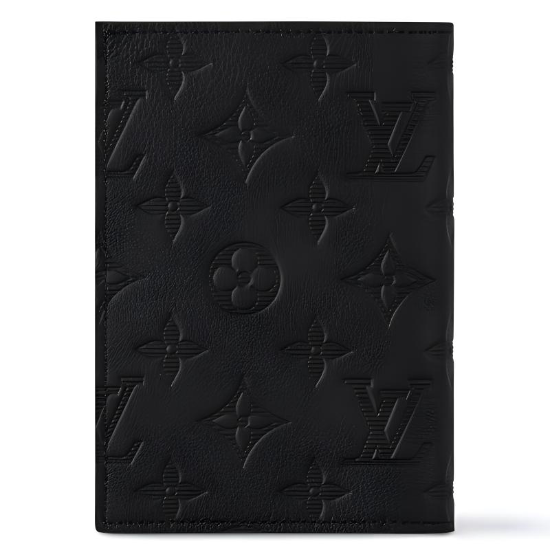 Паспортник Monogram Shadow Embossed Cow Leather мужской черный LOUIS VUITTON — фото 2