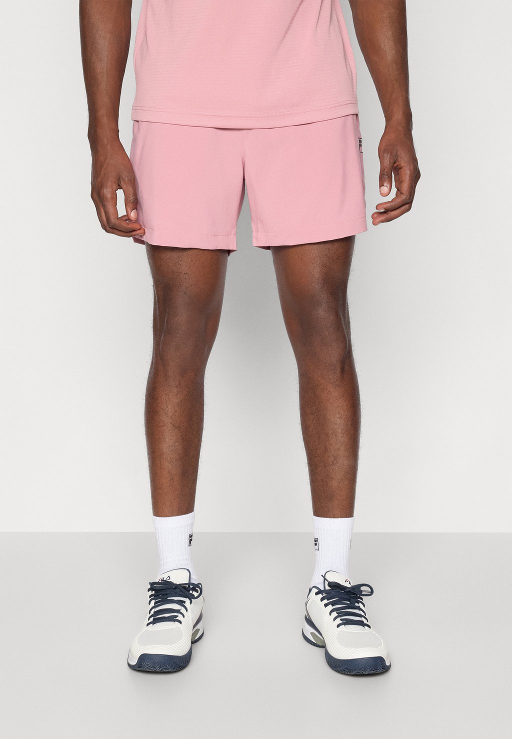 

Спортивные шорты SHORTS ZAYN Fila, лиловый