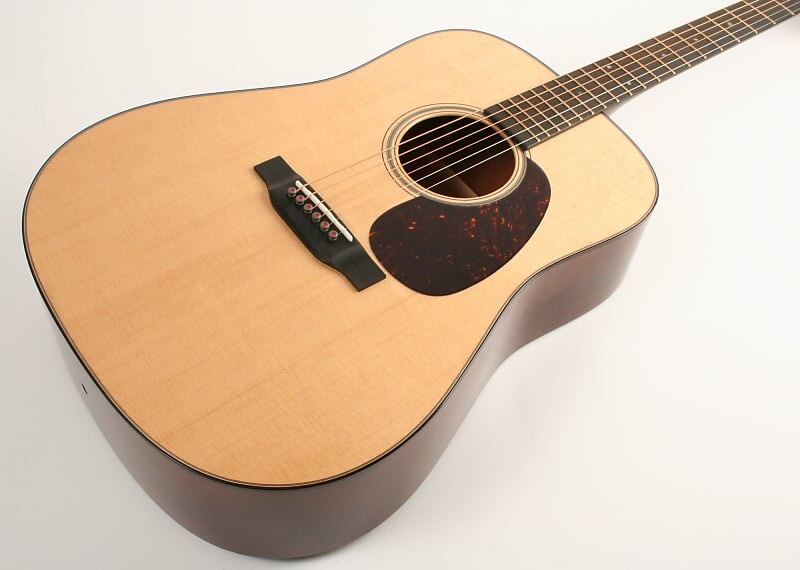 

Акустическая гитара Martin D-18 Modern Deluxe 2713907