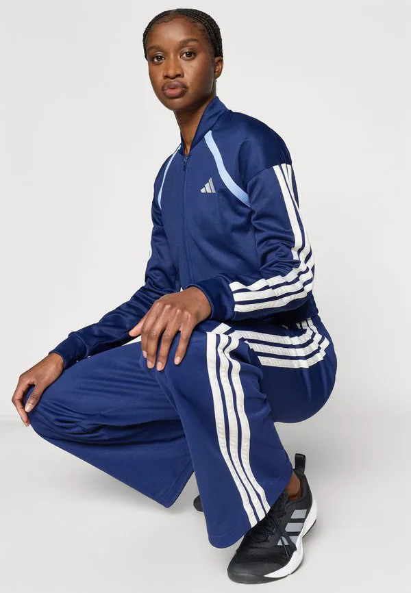 Комплект спортивного костюма для командных видов спорта Adidas Sportswear, Dark Blue/Off White — фото 4