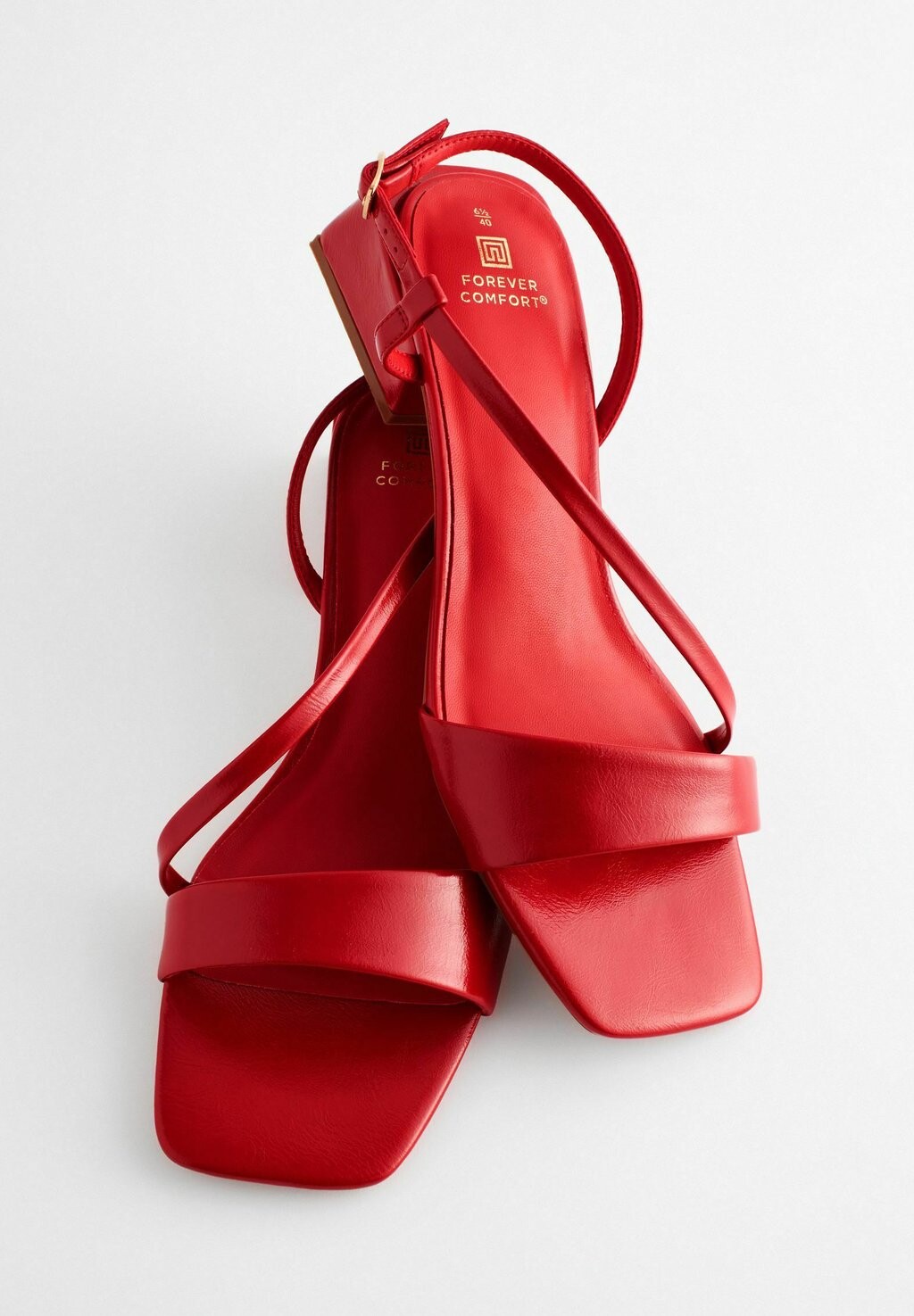 

Сандалии с ремешками FOREVER COMFORT FLARE BLOCK, REGULAR FIT Next, красный