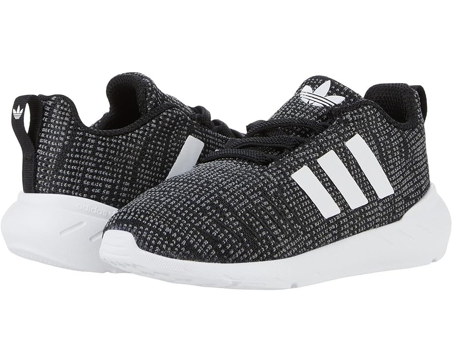 

Кроссовки Adidas Swift Run 22, цвет Black/White/Grey