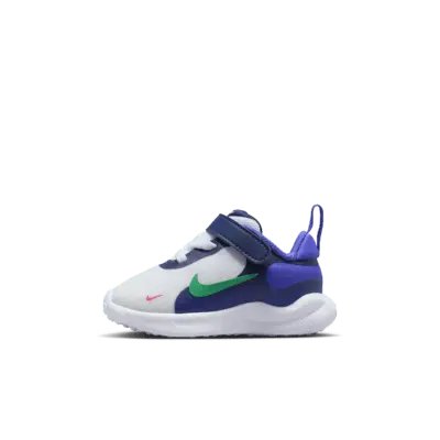 

Кроссовки Nike Revolution 7, цвет White/Persian Violet/Midnight Navy/Stadium Green