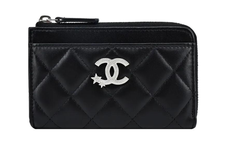 

CHANEL Женский картхолдер из ягненка черный