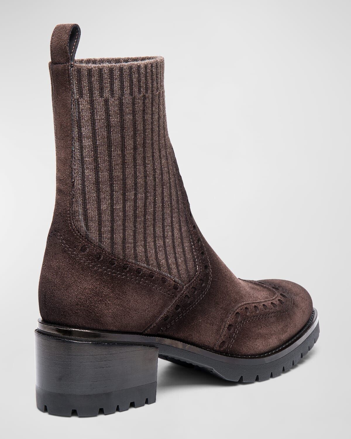 Трикотажные замшевые ботильоны Ferret в стиле броги Santoni, цвет Brown — фото 3