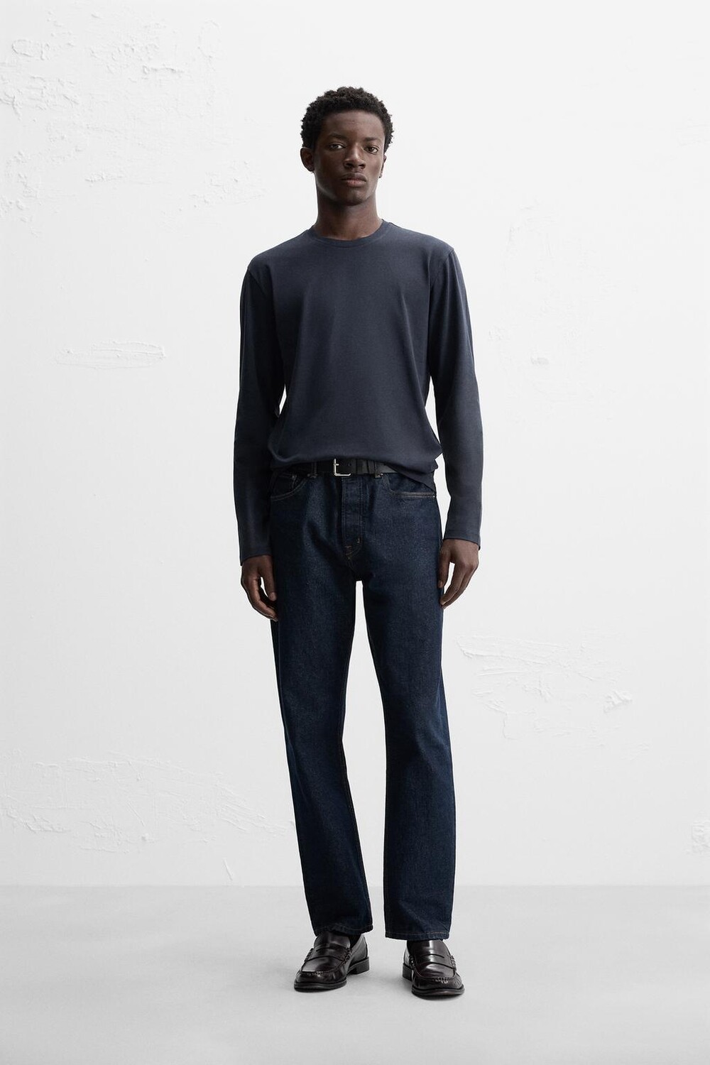 

Базовая облегающая футболка ZARA, темно-синий