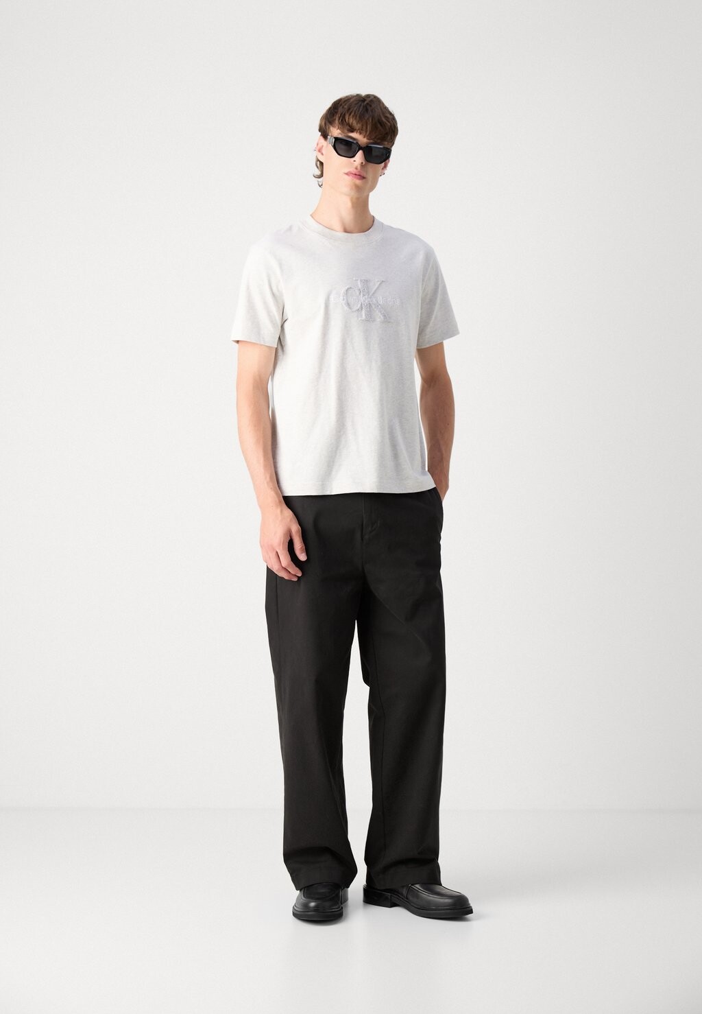 

Футболка с принтом MONOLOGO TEE Calvin Klein Jeans, серый