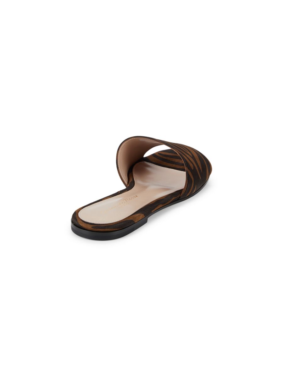 Замшевые сандалии на плоской подошве с тигровым принтом Gianvito Rossi, цвет Brown Multicolor — фото 3