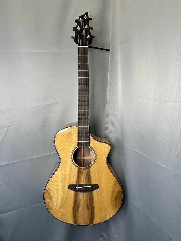 

Акустическая гитара Breedlove Oregon Concert CE - Myrtlewod