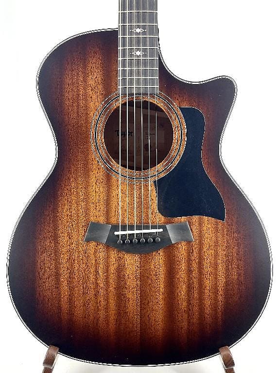 

Акустическая гитара Taylor 324CE Grand Auditorium Mahogany Top with Hardshell Case Serial #: 1212083061