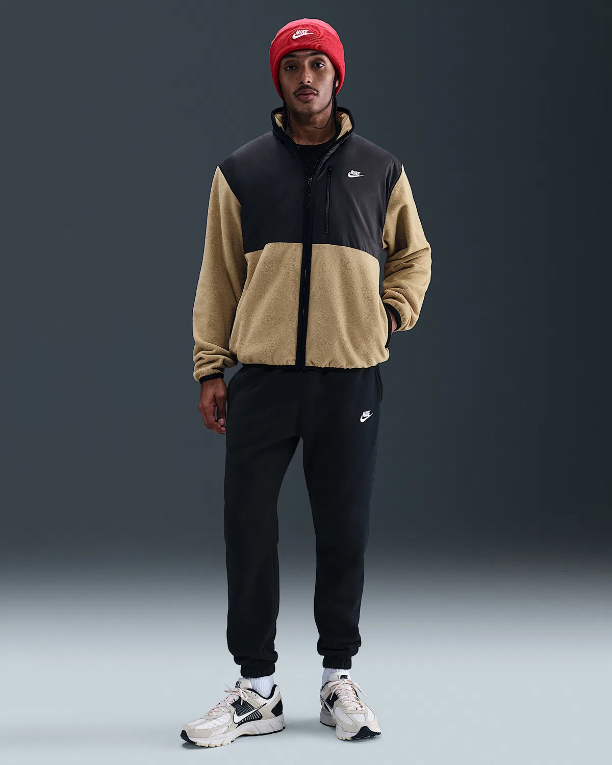 Мужская зимняя куртка на молнии Nike Sportswear Club, Parachute Beige/Black/White — фото 4