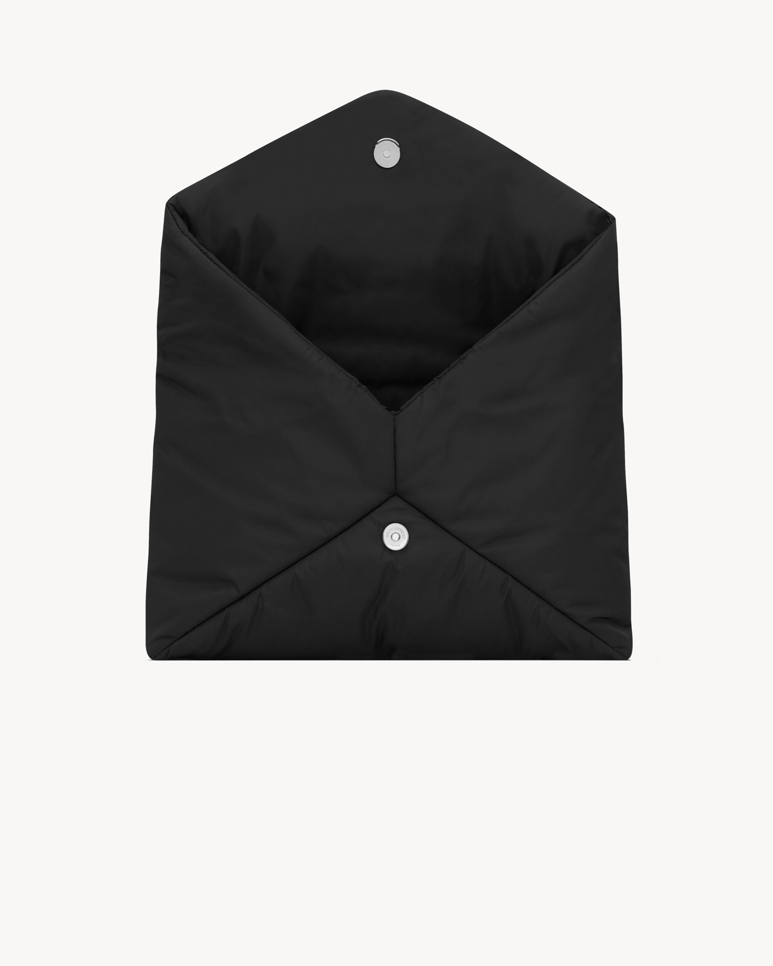 Большой нейлоновый конверт-сумка CASSANDRE Saint Laurent, черный — фото 4