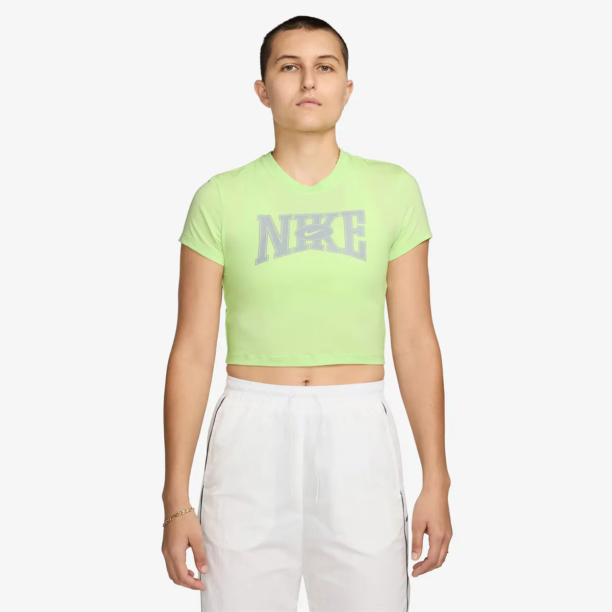 

Женская футболка Nike Sportswear, зеленый