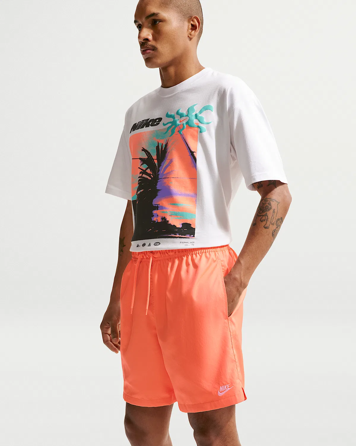 Мужские шорты Nike Club Woven Flow, Orange Frost/White — фото 2