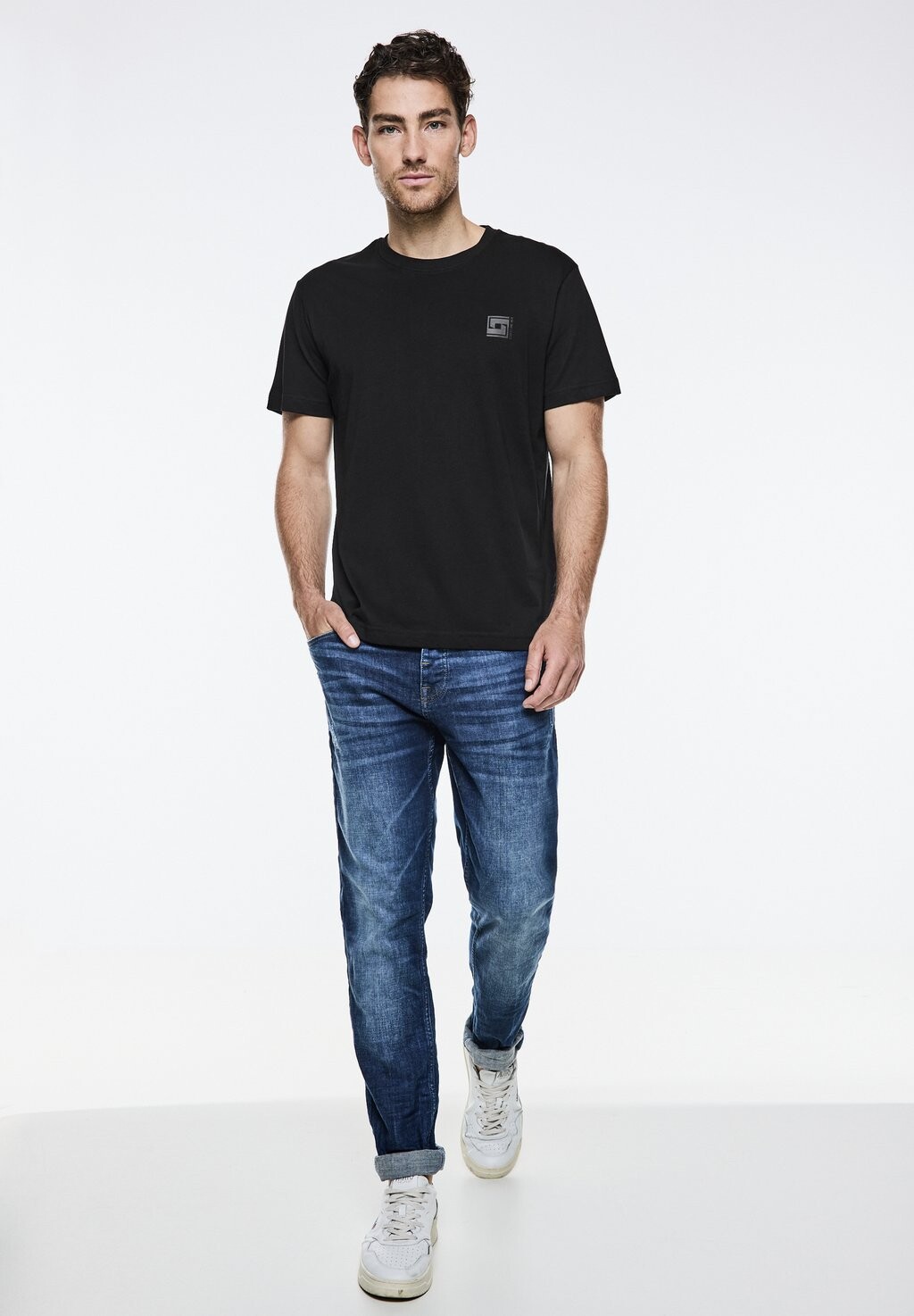 

Базовая футболка MIT CHESTARTWORK Street One MEN, черный