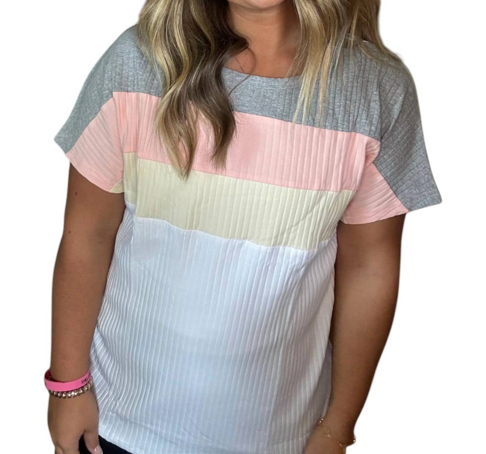 

Рубашка в рубчик в стиле пэчворк с цветными блоками белого цвета 1 the Woman