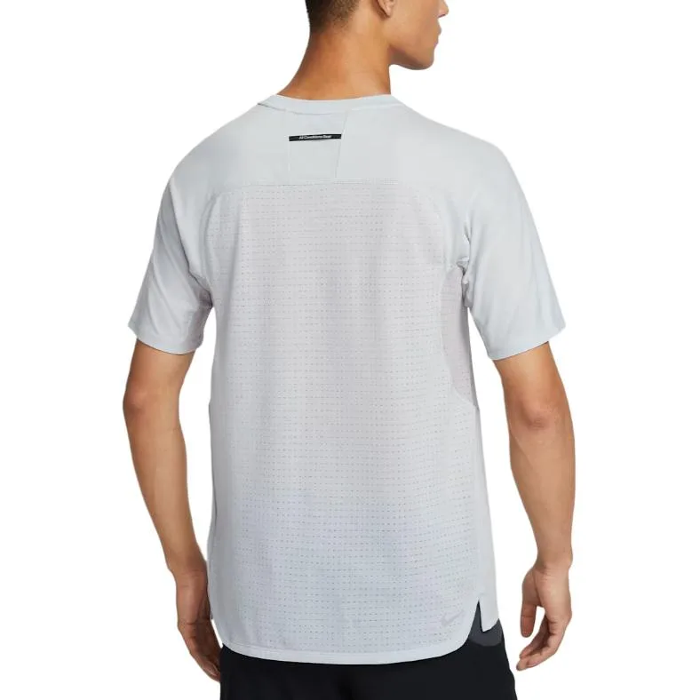 Nike Футболка ACG мужская серый туман с круглым вырезом — фото 3