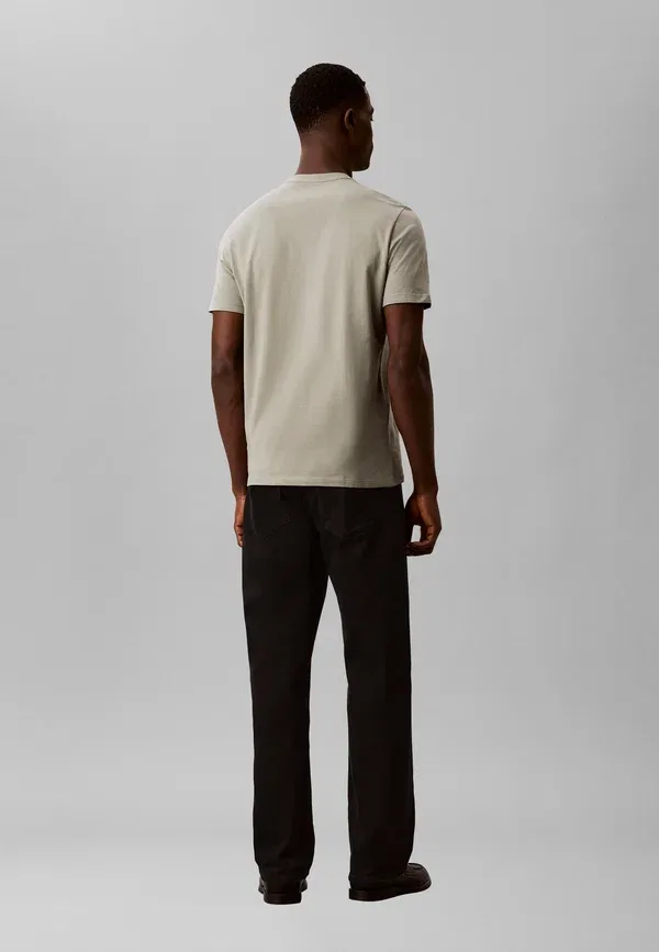 Футболка с принтом Calvin Klein, тень — фото 2