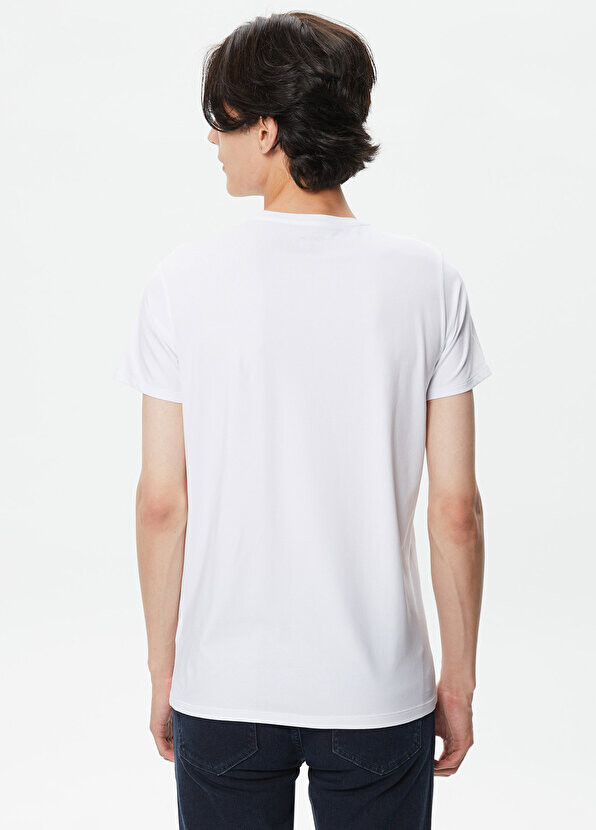 Белая мужская футболка slim fit с круглым вырезом Lacoste — фото 2
