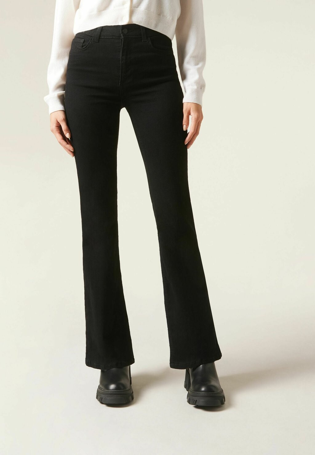 

Джинсы Bootcut Calzedonia, черный деним