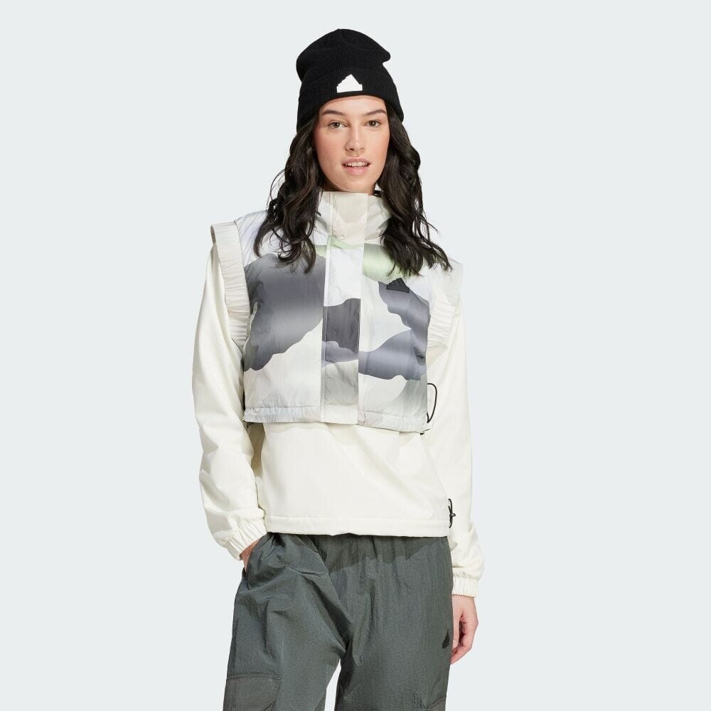 

Жилет Adidas City Escape Camo Print Crop Vest, цвет Legend Ivy/Carbon